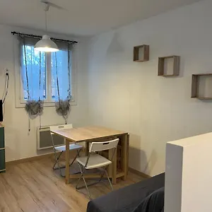 Appartement Moderne & Chaleureux, Gréoux-les-Bains