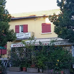 Le Chemin Neuf Hotel
