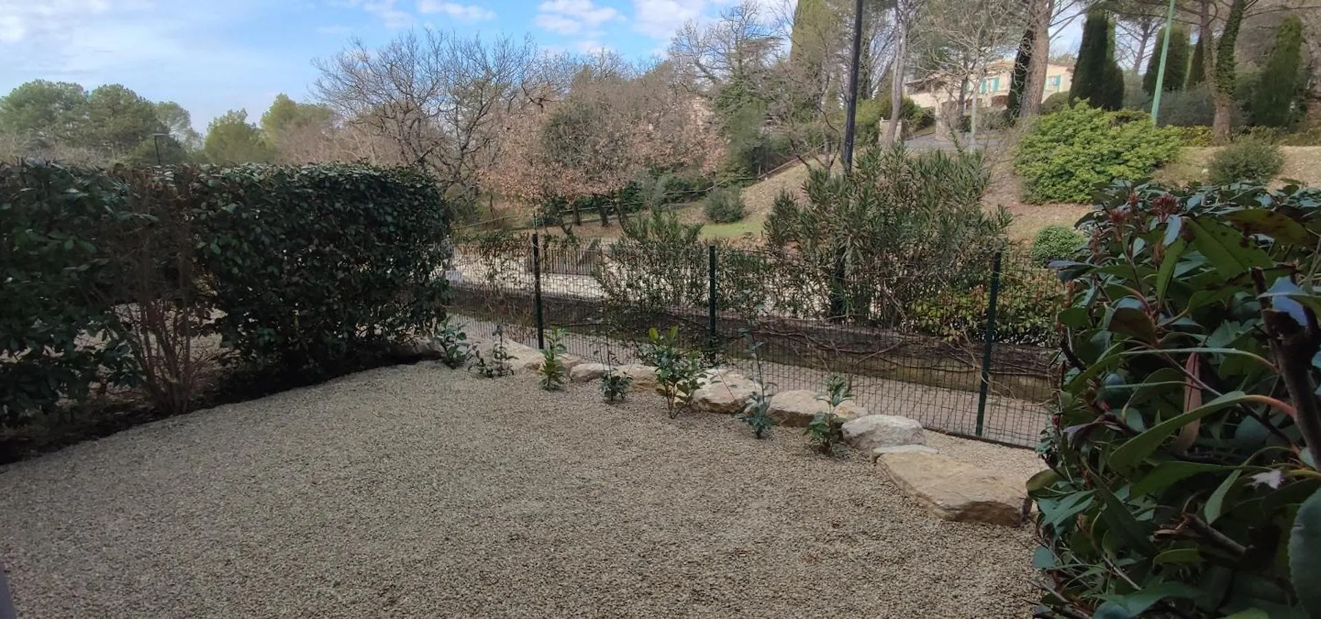 Appartement T2 Climatise Piscine Greoux-les-Bains 0*,  France